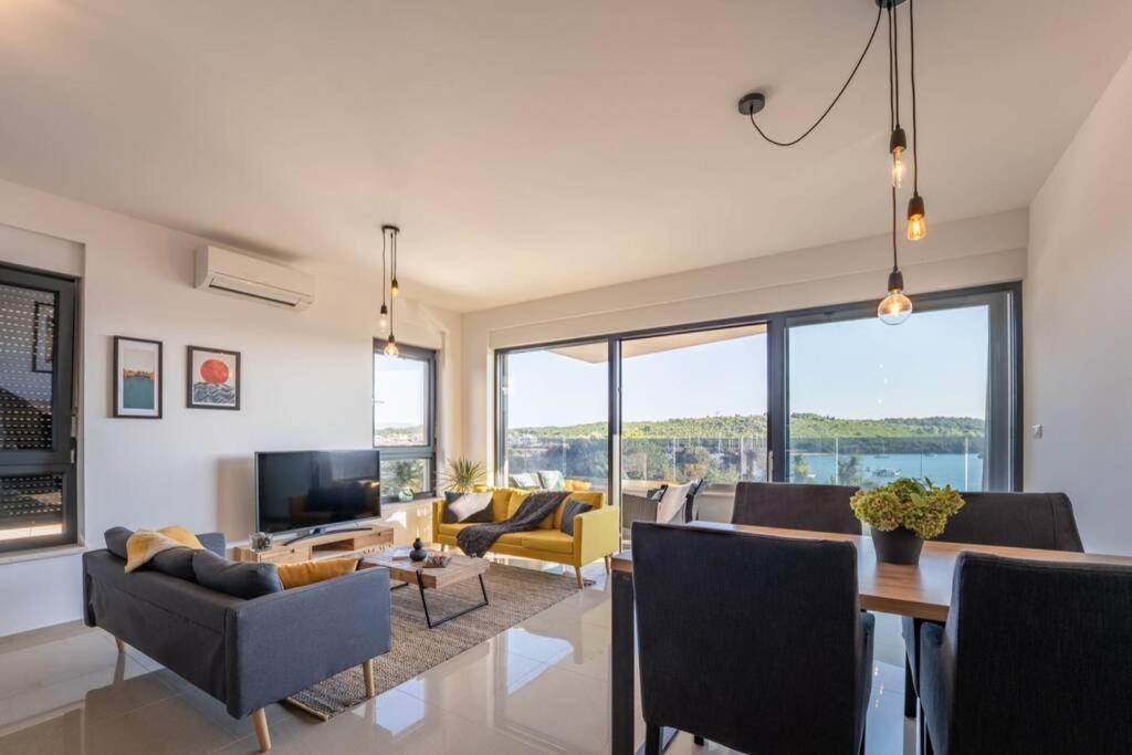 Emarin Apartment *
